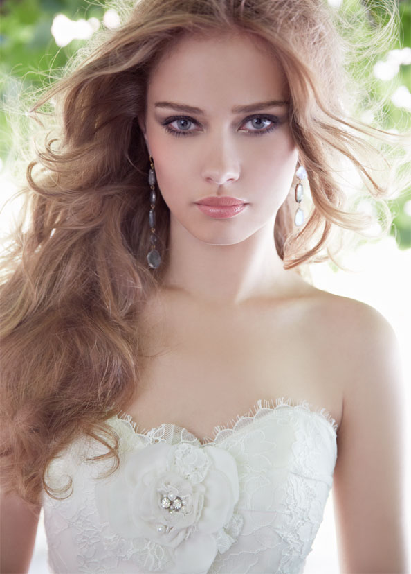 Alvina Valenta Bridal Gowns, Wedding Dresses Style AV9354 by JLM Couture, Inc. Alvina Valenta Bridal Gowns, Wedding Dresses Style AV9354 by JLM Couture, Inc.