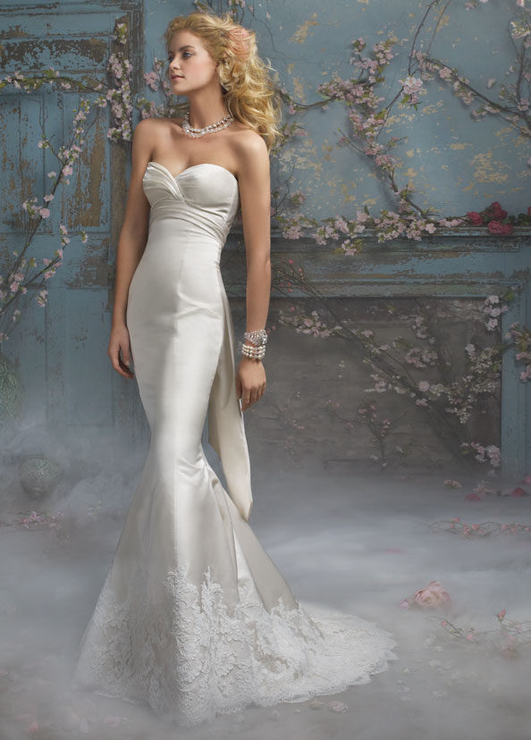 Alvina Valenta Bridal Gowns, Wedding Dresses Style AV9002 by JLM Couture, Inc. Alvina Valenta Bridal Gowns, Wedding Dresses Style AV9002 by JLM Couture, Inc.