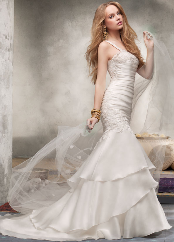 Alvina Valenta Bridal Gowns, Wedding Dresses Style AV9101 by JLM Couture, Inc. Alvina Valenta Bridal Gowns, Wedding Dresses Style AV9101 by JLM Couture, Inc.