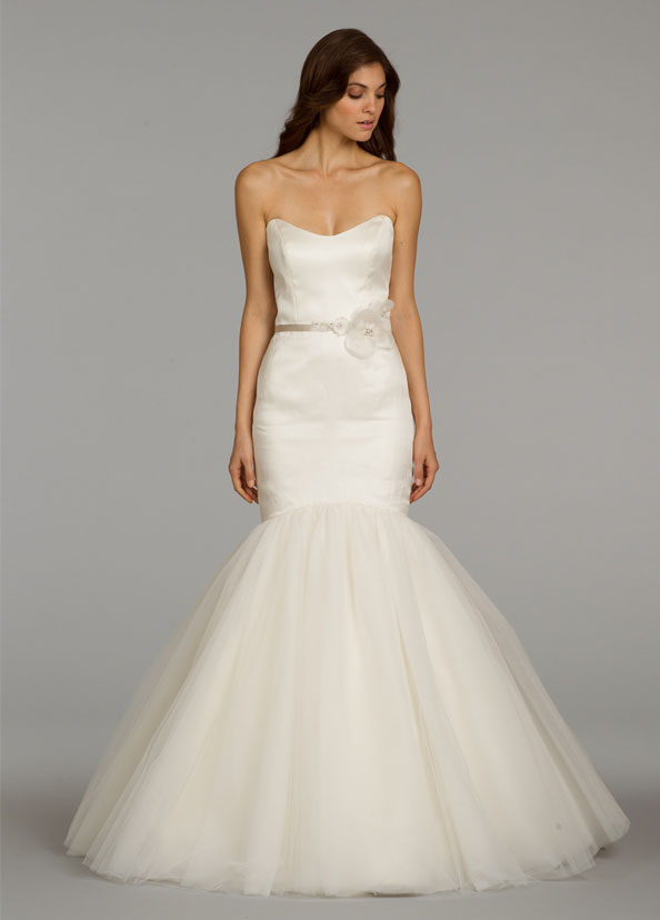 Alvina Valenta Bridal Gowns, Wedding Dresses Style AV9402 by JLM Couture, Inc. Alvina Valenta Bridal Gowns, Wedding Dresses Style AV9402 by JLM Couture, Inc.