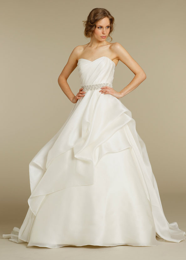 Alvina Valenta Bridal Gowns, Wedding Dresses Style AV9201 by JLM Couture, Inc. Alvina Valenta Bridal Gowns, Wedding Dresses Style AV9201 by JLM Couture, Inc.